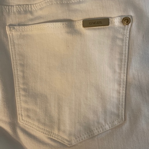Chico’s So slimming girlfriend ankle white denim jeans size reg 0/ Medium - Picture 7 of 12